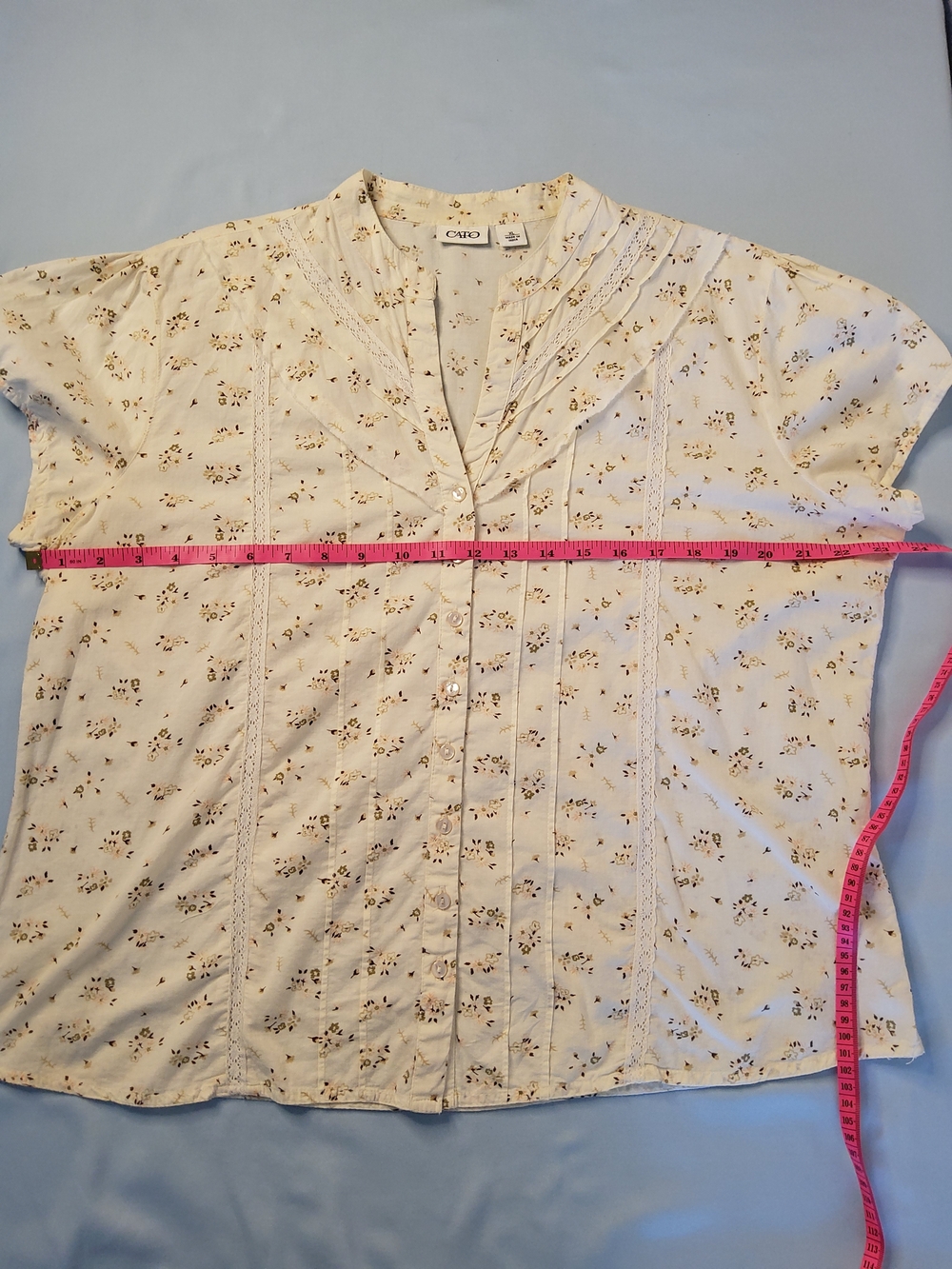 Cato Cream Floral Button-Front Short Sleeve Blouse - Picture 5 of 7